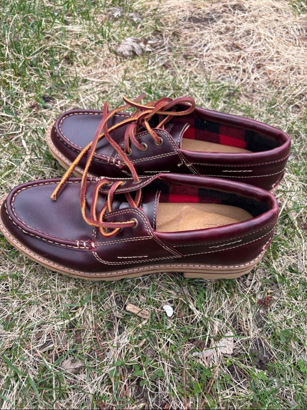 Sperry women.sBurgundy Leather Boat Shoes with Tan Laces